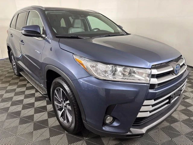 Certified Used 2018 Shoreline Mist Toyota XLE image 1