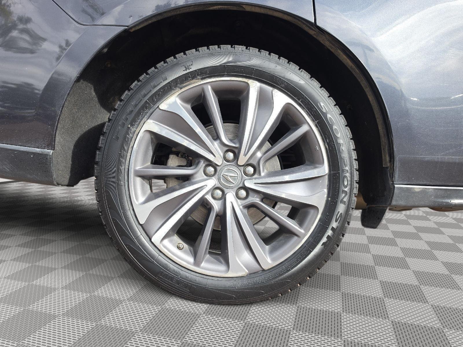Used 2019 Gunmetal Metallic Acura w/Tech image 9