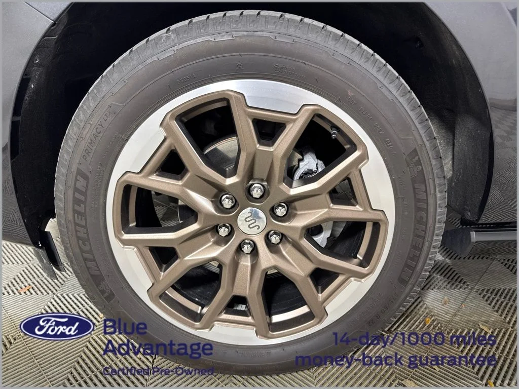 Certified Used 2025 Gray Ford King Ranch image 14