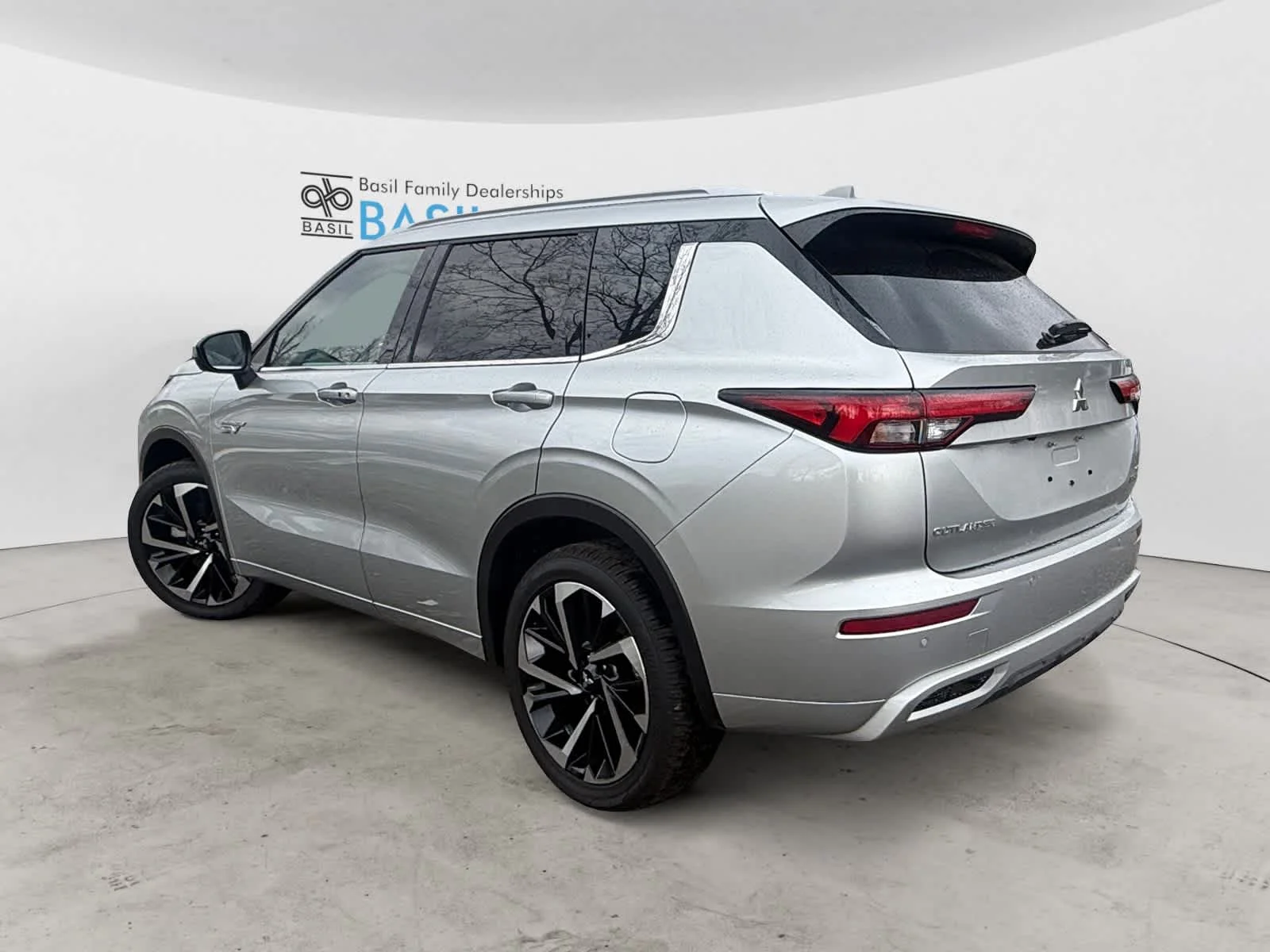 New 2025 Alloy Silver Metallic Mitsubishi SEL image 3