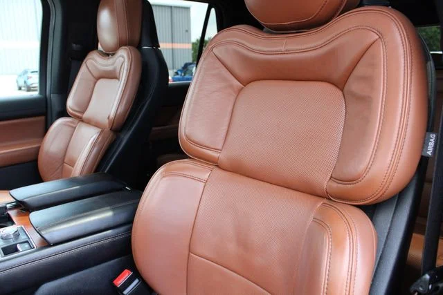 Used 2019 White Lincoln Reserve image 6