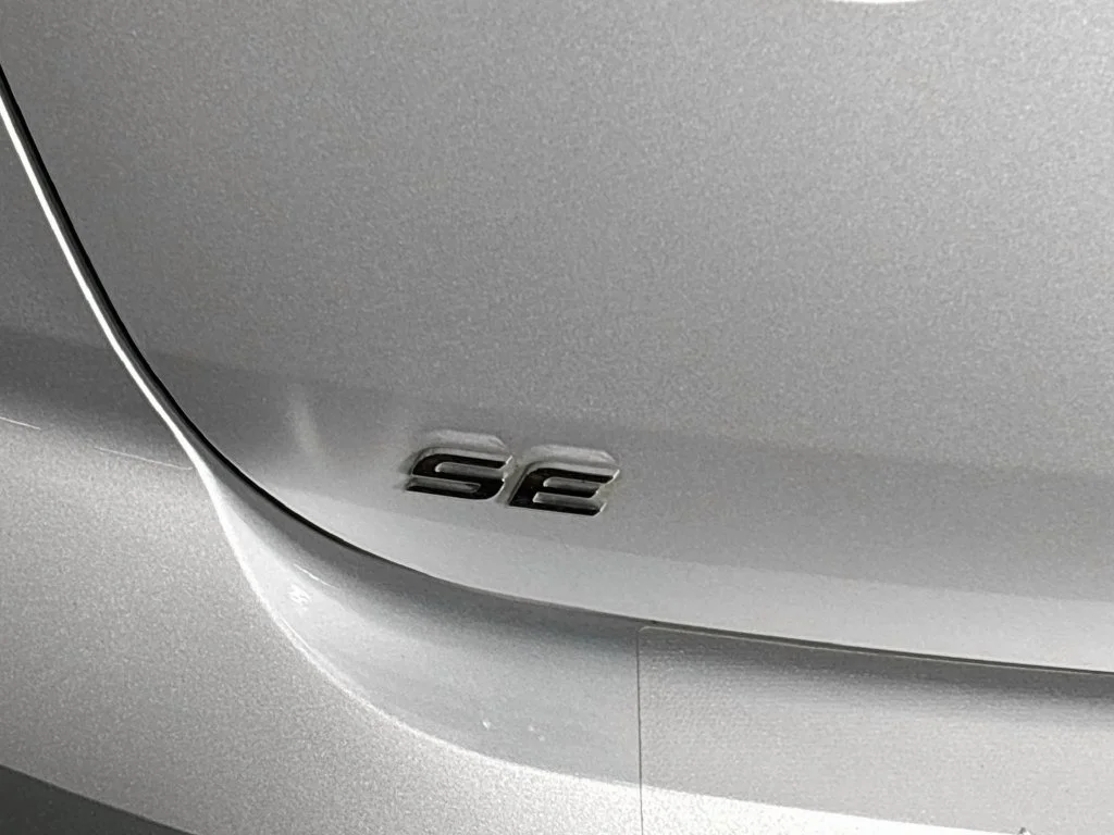 Used 2019 Silver Hyundai SE image 23