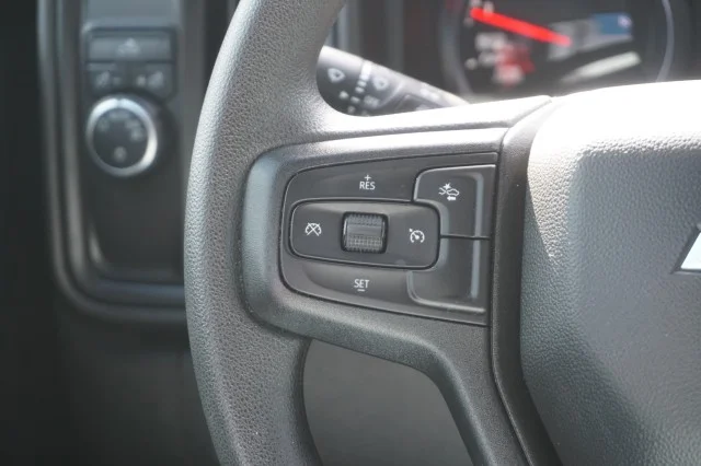Used 2024  Chevrolet Custom image 22