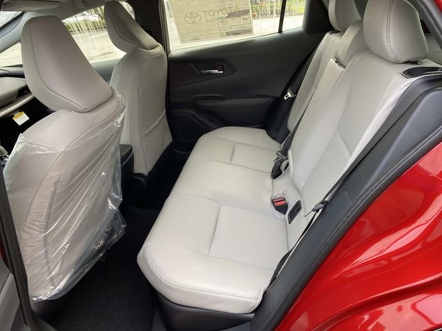 2026 Toyota Prius XLE - Photo 7