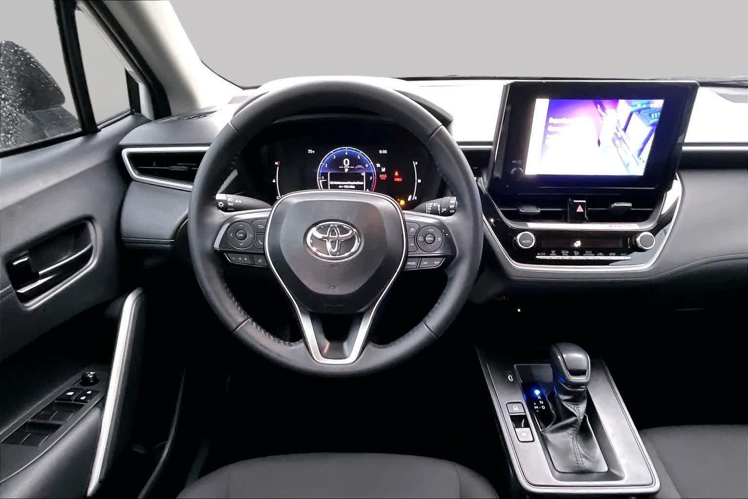 Used 2026 Wind Chill Pearl Toyota LE image 6