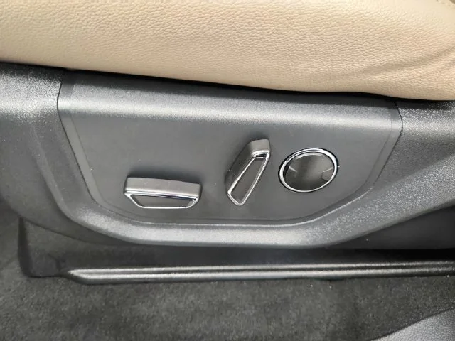 Used 2024 White Ford Limited image 16