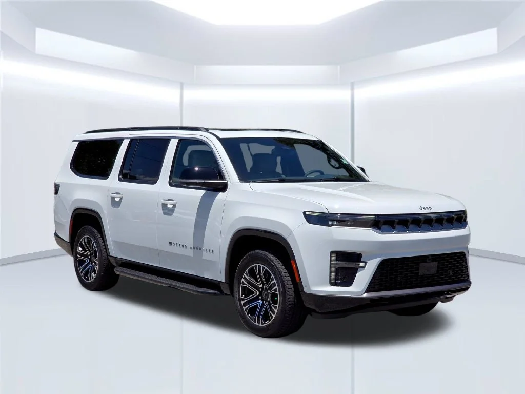New 2026 White Jeep  image 16