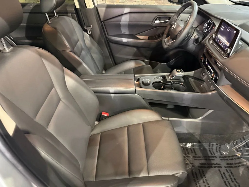 Certified Used 2025 Brilliant Silver Metallic Nissan SV image 32