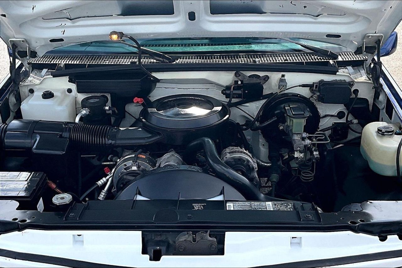 Used 1994 White GMC BYP image 23