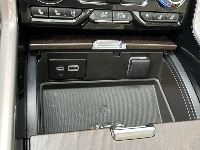 Used 2024 White Frost Tricoat GMC Denali image 27