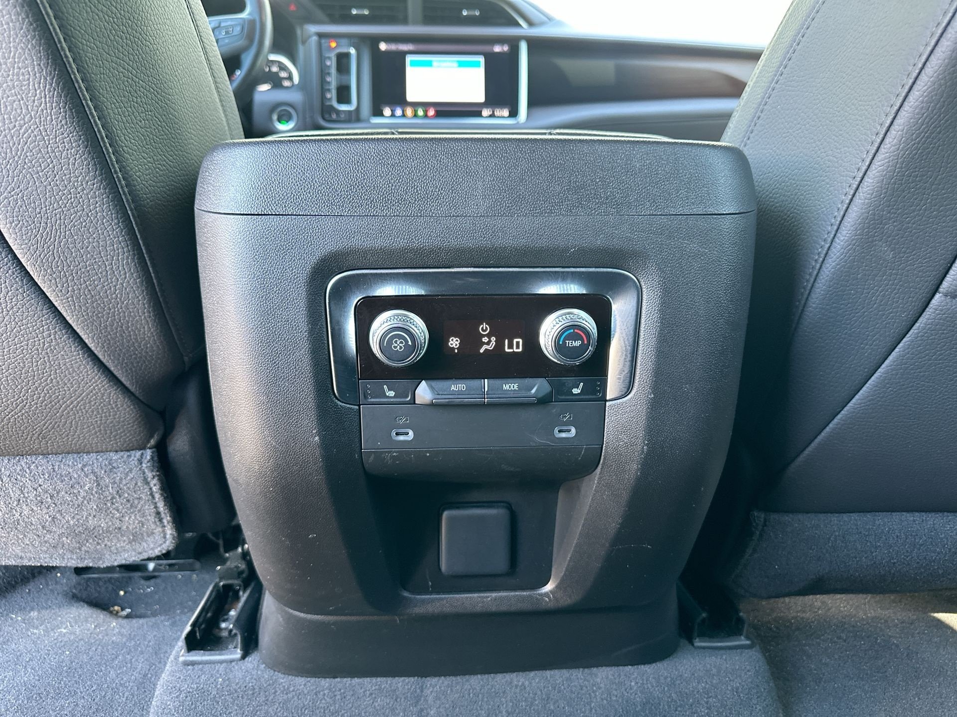 2021 GMC Yukon XL Denali - Photo 22