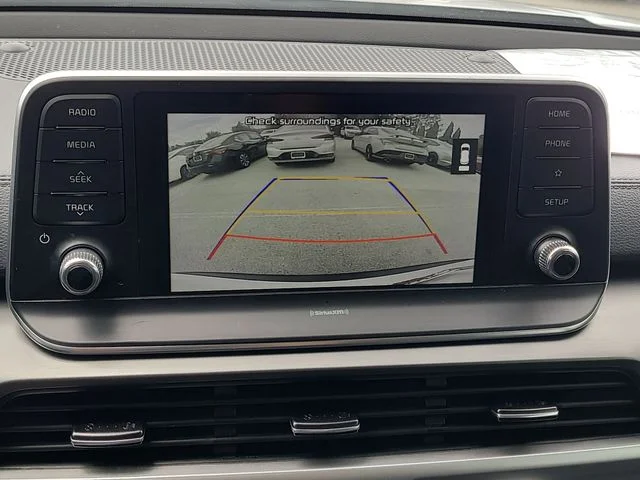 Used 2021 White Kia S image 25