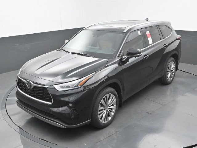 New 2026 Midnight Black Metallic Toyota Platinum image 32