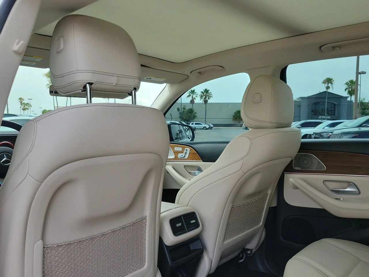 Certified Used 2023  Mercedes-Benz GLE 350 image 12