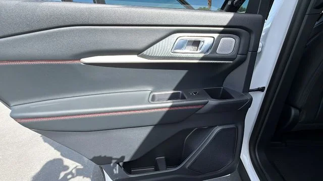 New 2026 Star White Metallic Tri-Coat Ford ST image 14