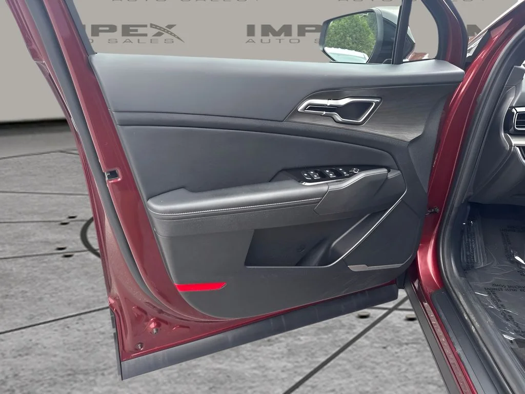 Used 2025 Red Kia X-Line image 19