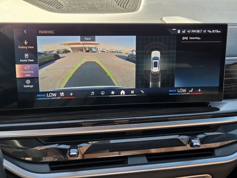 Used 2025 White BMW xDrive40i image 31