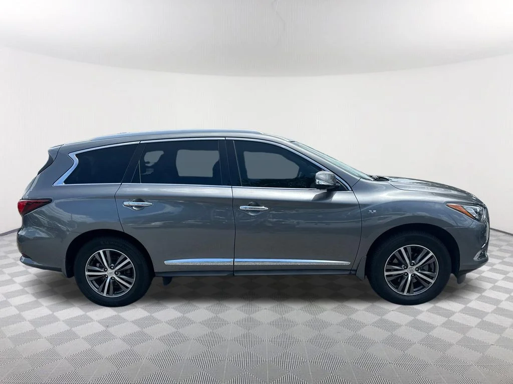 Used 2020 Gray INFINITI LUXE image 4