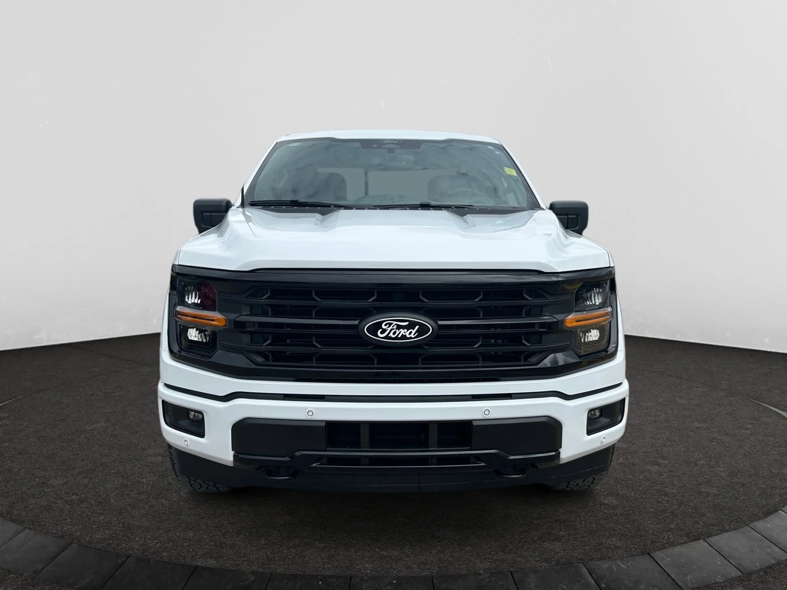 New 2026 Oxford White Ford XLT image 8