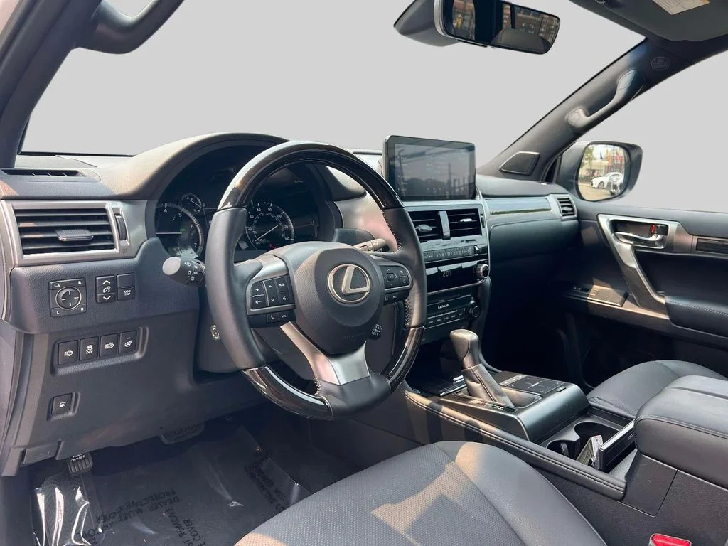 Certified Used 2023 White Lexus 460 image 20