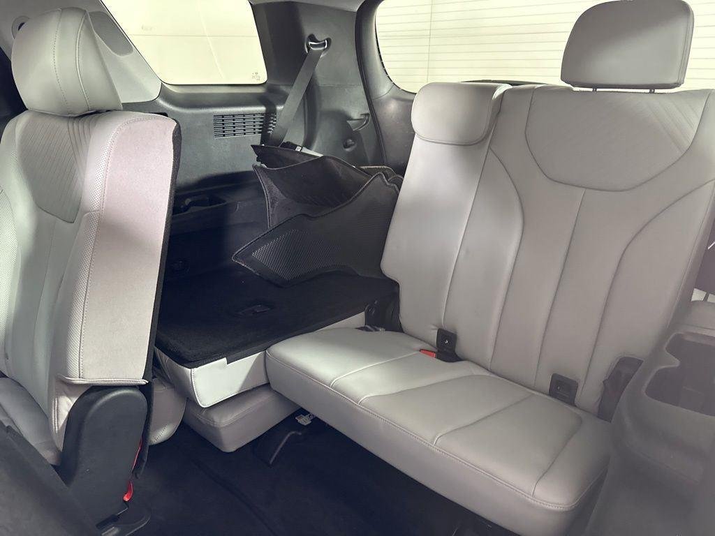 Used 2023 Silver Hyundai SEL image 33