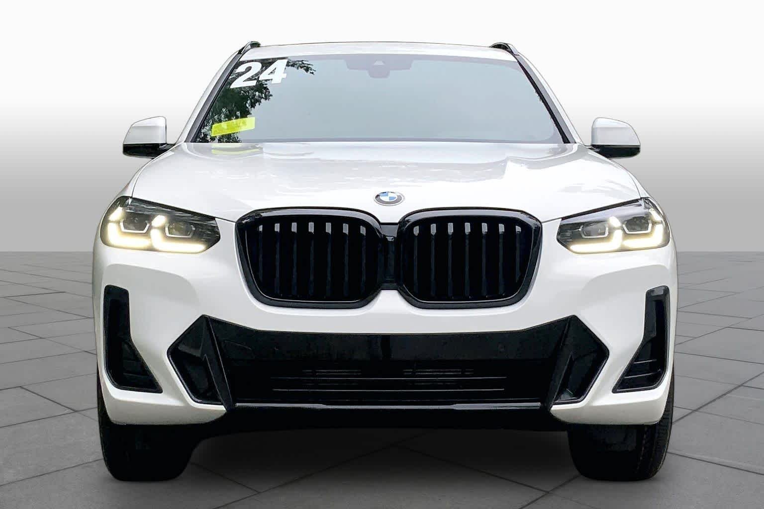 Used 2024 Alpine White BMW xDrive30i image 3