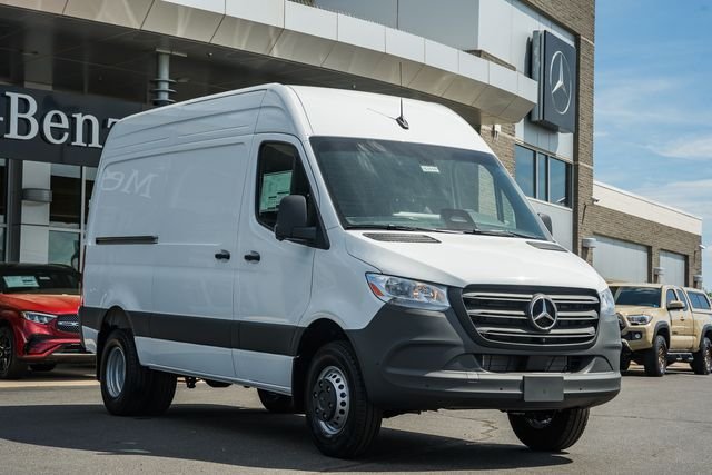 2026 Mercedes-Benz Sprinter 3500 144 WB HO's photo