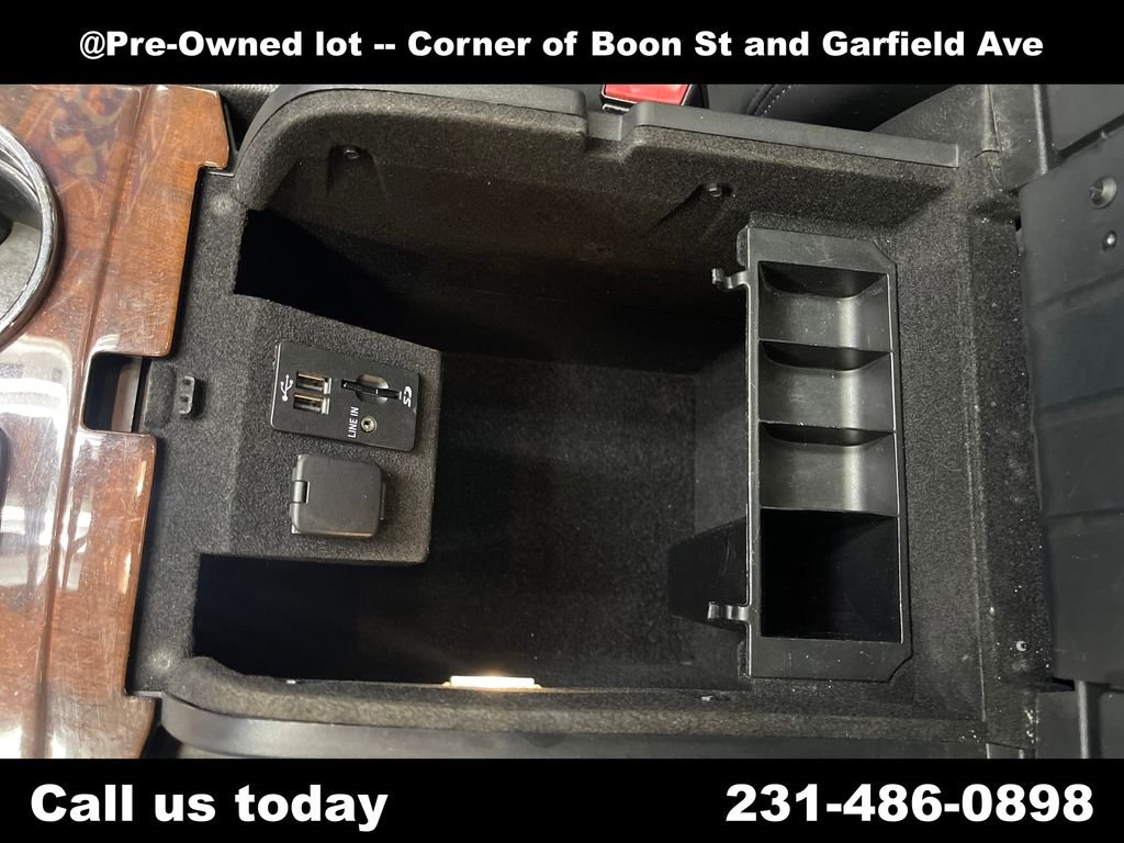 Used 2015 Black Lincoln Base image 26