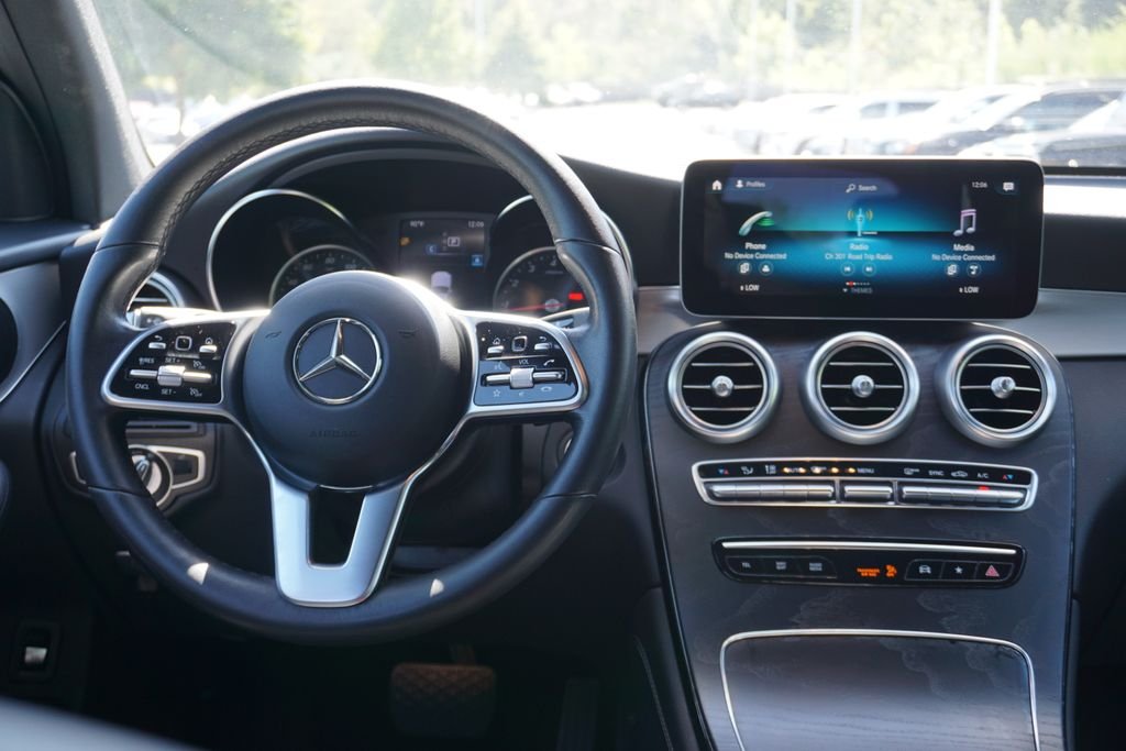 Used 2020 Polar White Mercedes-Benz GLC 300 image 28