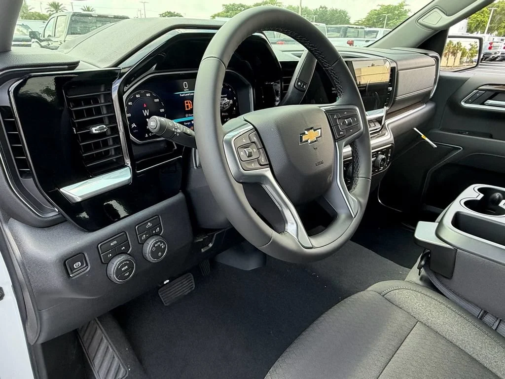 2026 Chevrolet Silverado 1500 LT - Photo 8