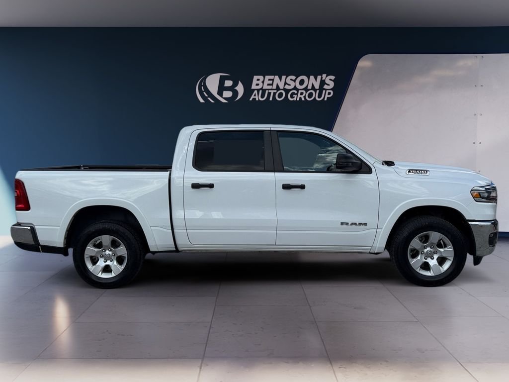 Used 2025 White Ram Big Horn/Lone Star image 6