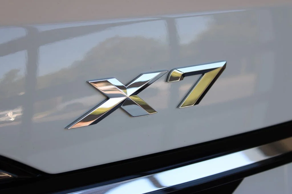 Used 2023 White BMW xDrive40i image 36