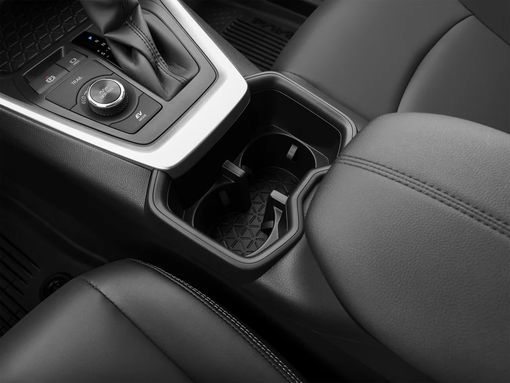 Used 2025 Silver Toyota XLE image 24