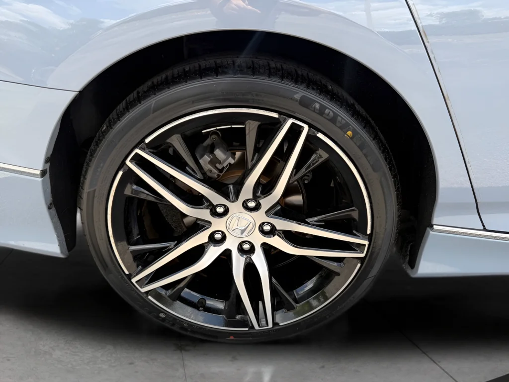 2022 Honda Accord Hybrid Touring - Photo 45