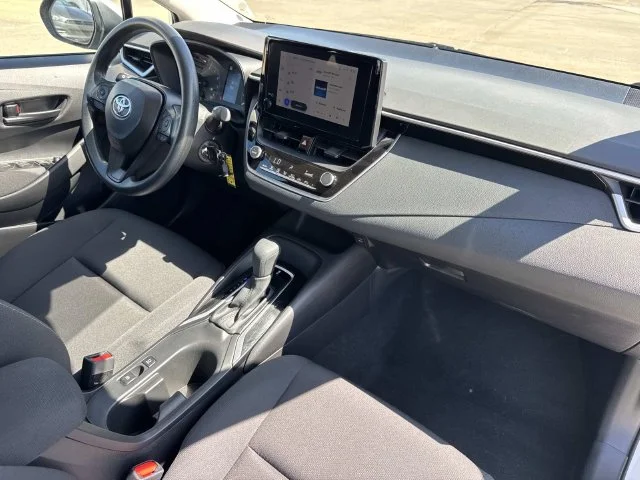 Used 2025 White Toyota LE image 33