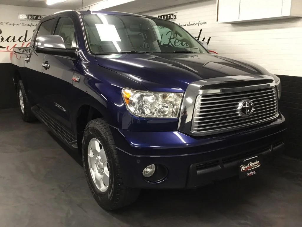 Used 2010 Blue Toyota Limited image 2