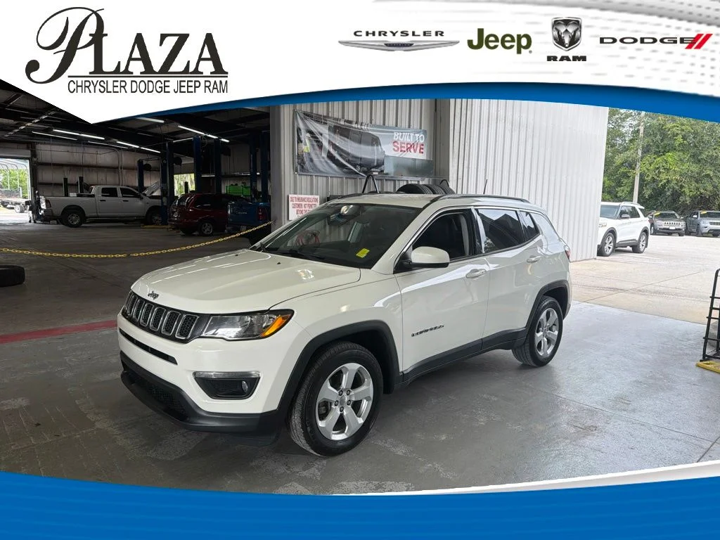 Used 2018 White Clearcoat Jeep Latitude image 1