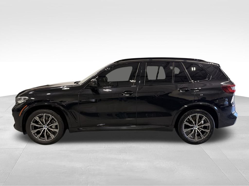 Used 2022 BMW X5 40i with VIN 5UXCR6C08N9J51364 for sale in Golden Valley, Minnesota