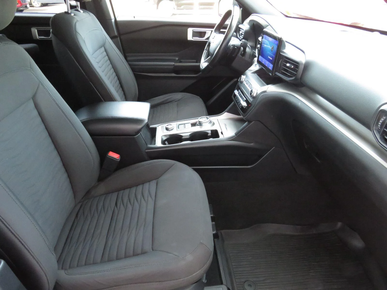 Used 2020 Oxford White Ford XLT image 28