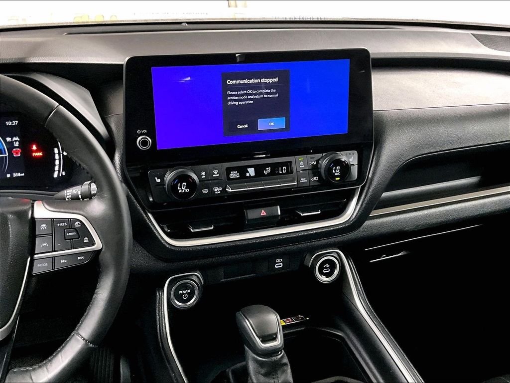 Used 2024 White Toyota XLE image 19