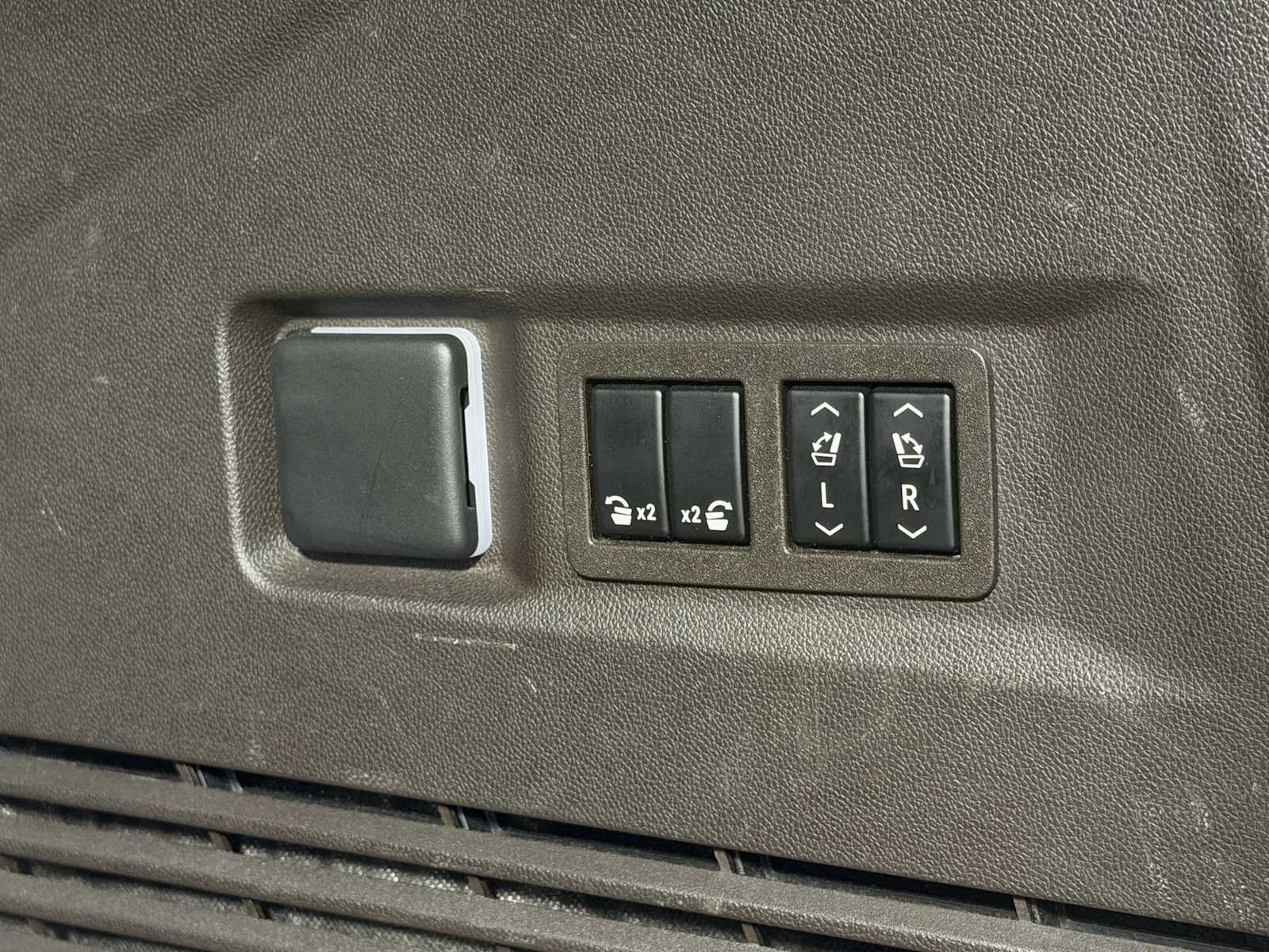 Used 2023 Titanium Rush Metallic GMC Denali image 18