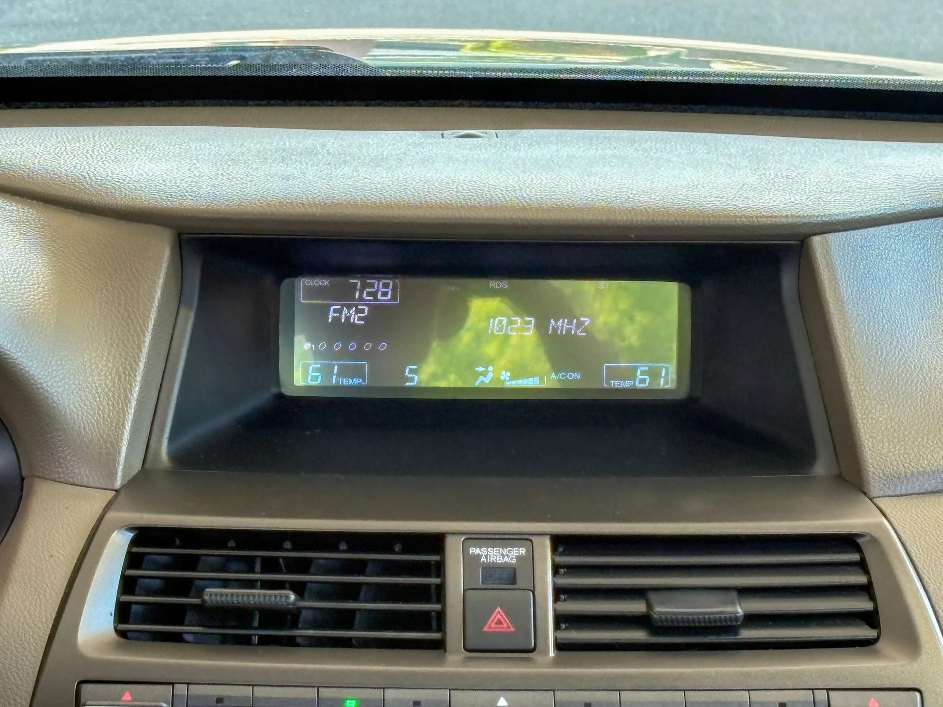 Used 2010 White Honda EX-L image 26