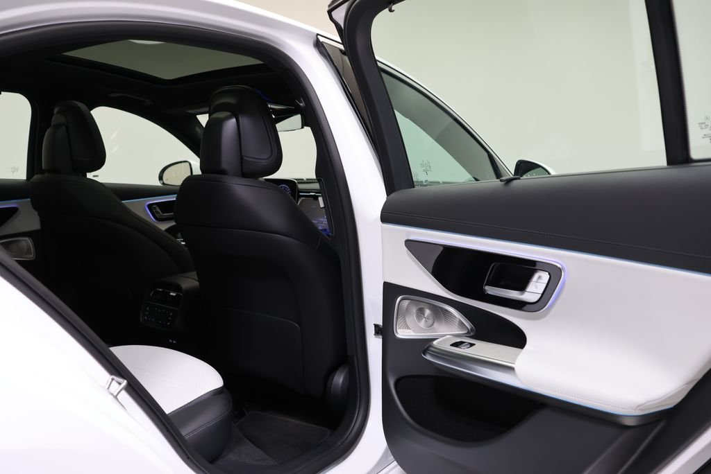 New 2026 Moonlight White Magno Mercedes-Benz E 53 AMG® image 52