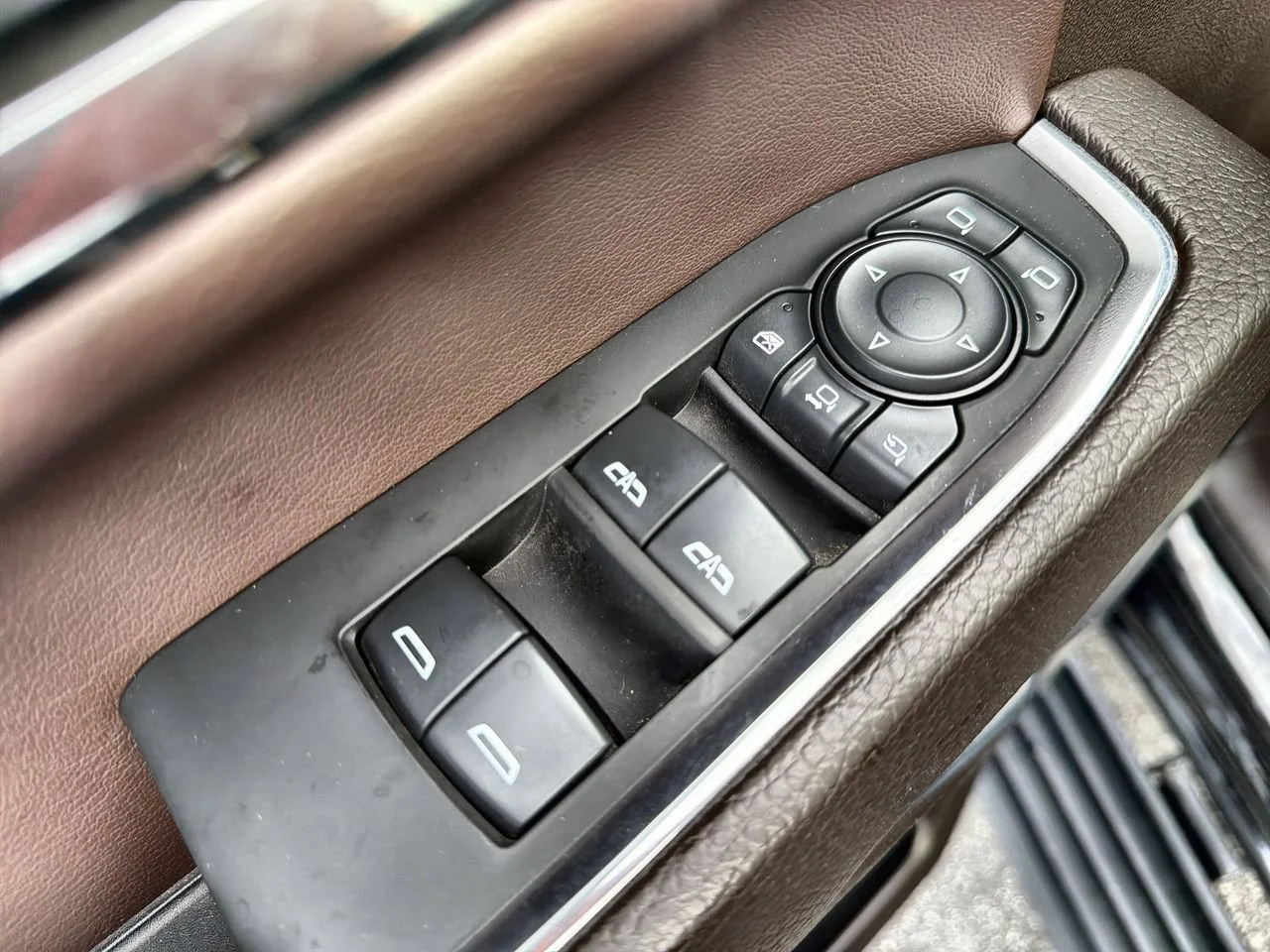 Used 2024 Onyx Black GMC Denali image 19