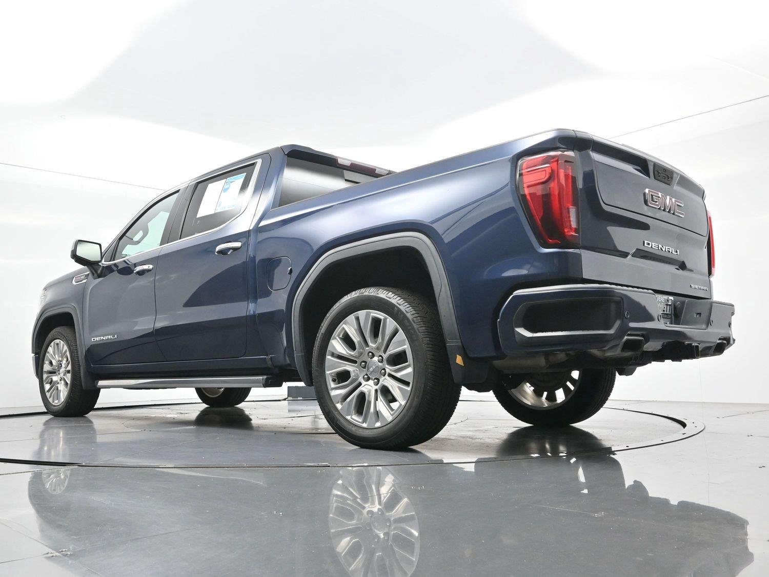 Used 2022 PACIFIC BLUE METALLIC GMC Denali image 50