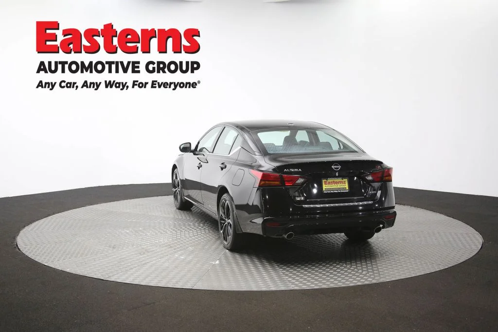 Used 2023 Black Nissan 2.5 SR image 38