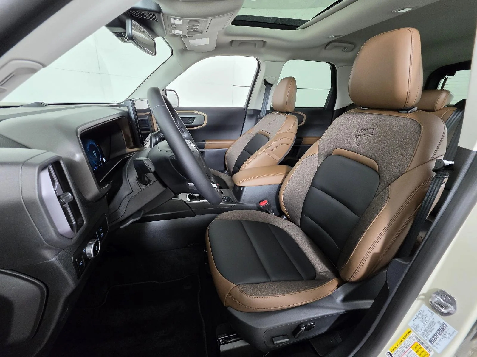 Used 2025 Desert Sand Ford Outer Banks image 2