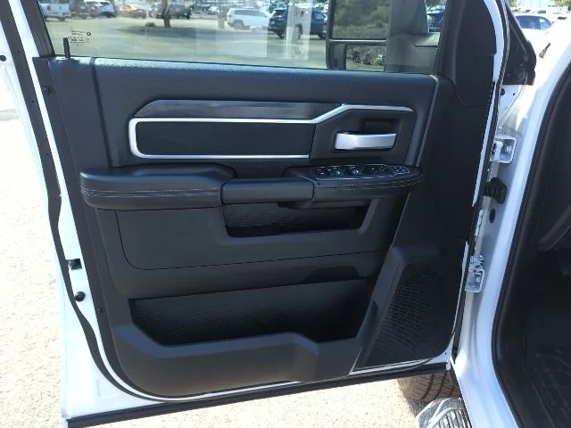 Used 2024 White Ram Big Horn image 17