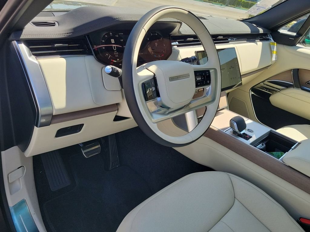 New 2026 Charente Grey Land Rover SE image 25