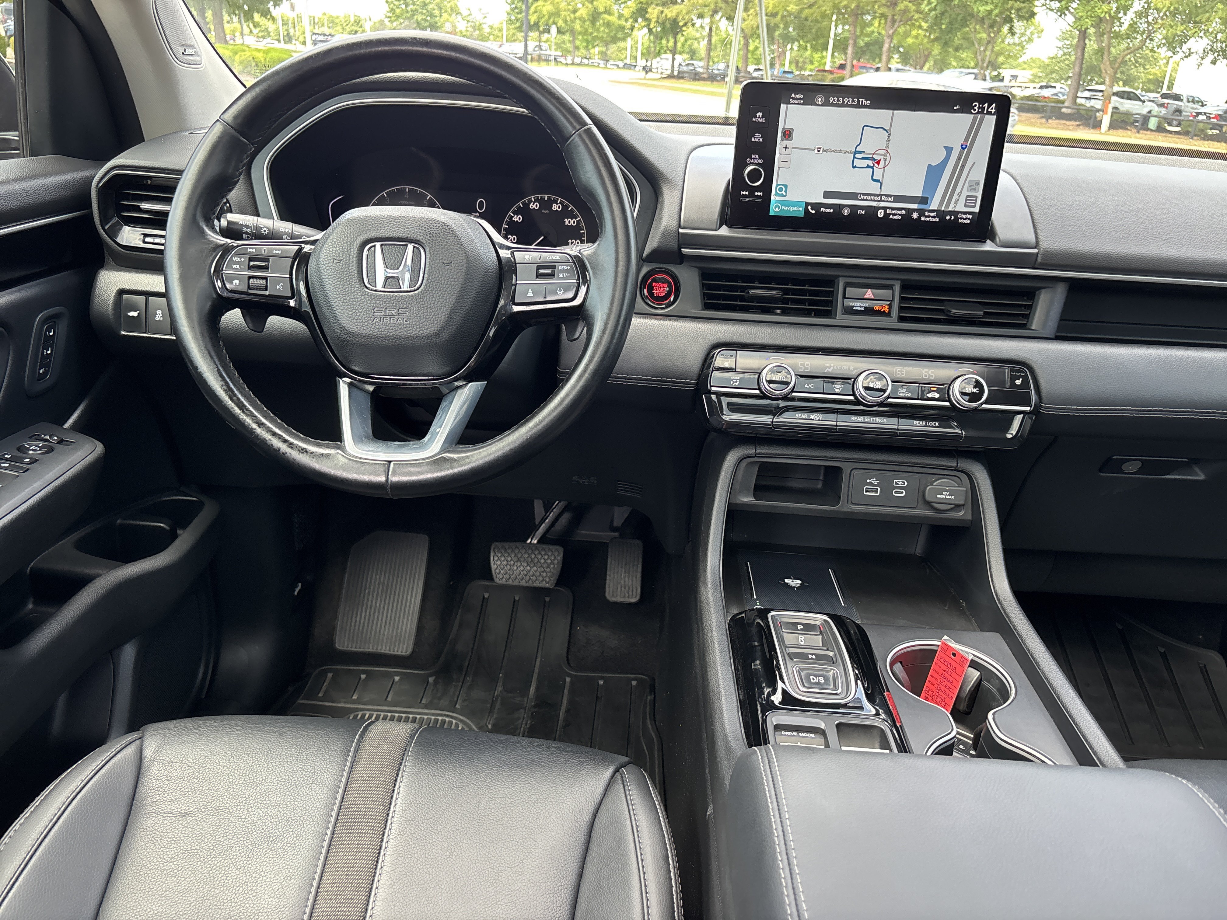 Used 2024 Crystal Black Pearl Honda Touring image 17
